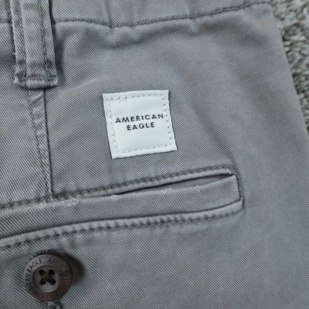 American Eagle Pants Mens 30X34 Gray Chino Trouser Straight Stretch Flex Preppy